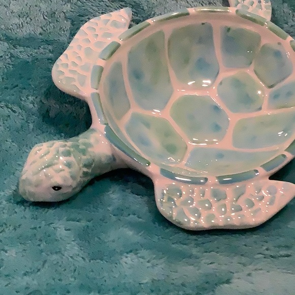 Ceramic SeaTurtle Serve Bowl or Jewelry Dish NWT Coastal Collection 10”X7.5X2.5 - Picture 2 of 14